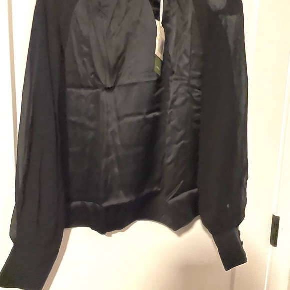 LILYSILK EVELYN SILK BLOUSE SEMI-SHEER SLEEVES / LILYSILK ENVELOPE (OPENED) - Picture 4 of 7